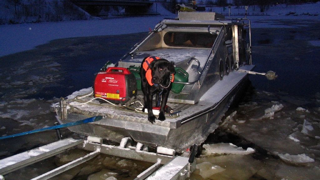 27.11.2007 klo 8.56 etsintävene ja Sonar Paltamossa