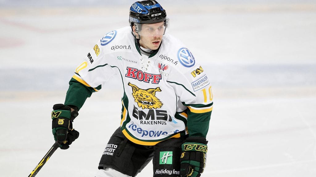 Jesse Niinimäki Ilveksen paidassa