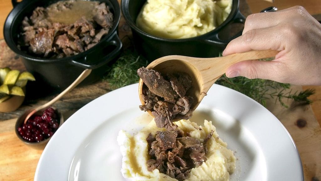 Poronkäristys on herkullista perinneruokaa.