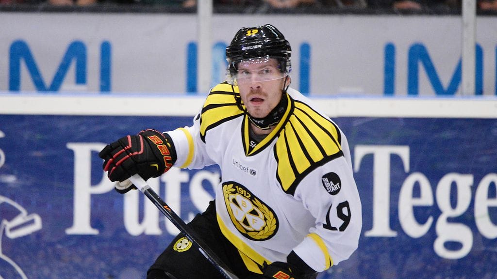 Anssi Salmela ei pääse Leijonien matkaan.