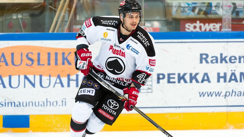 Antti Kerälä jatkaa Ässissä.