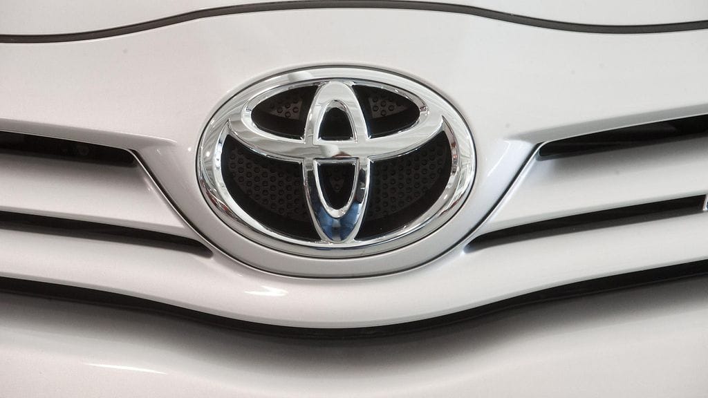 Toyota-autojen vika on sähköisissä ikkunoissa, joiden katkaisijat voivat aiheuttaa oikosulun ja sen seurauksena tulipalon.