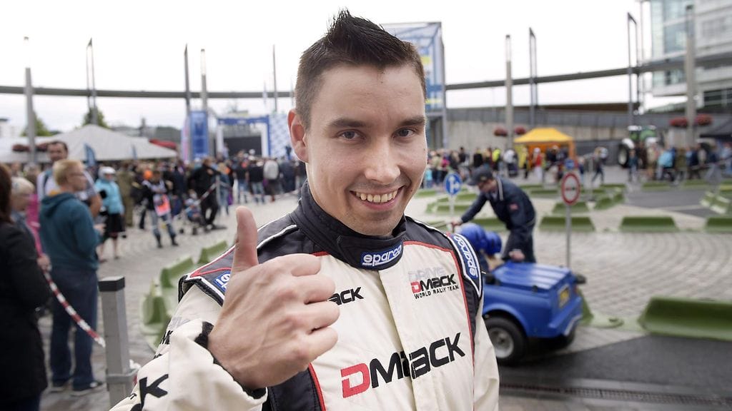 Jarkko Nikara osallistui viime kesänä Suomen MM-ralliin Ford Fiesta R5 -autolla. Hänelle avautui tilaisuus, kun Jari Ketomaa vetäytyi kisasta silmävamman vuoksi.