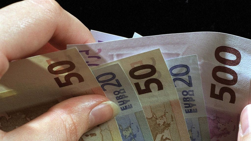 Maassa tuli tämän vuoden alussa voimaan laki, joka takaa vähintään 8,5 euron tuntipalkan kaikille työntekijöille muutamia poikkeuksia lukuun ottamatta.