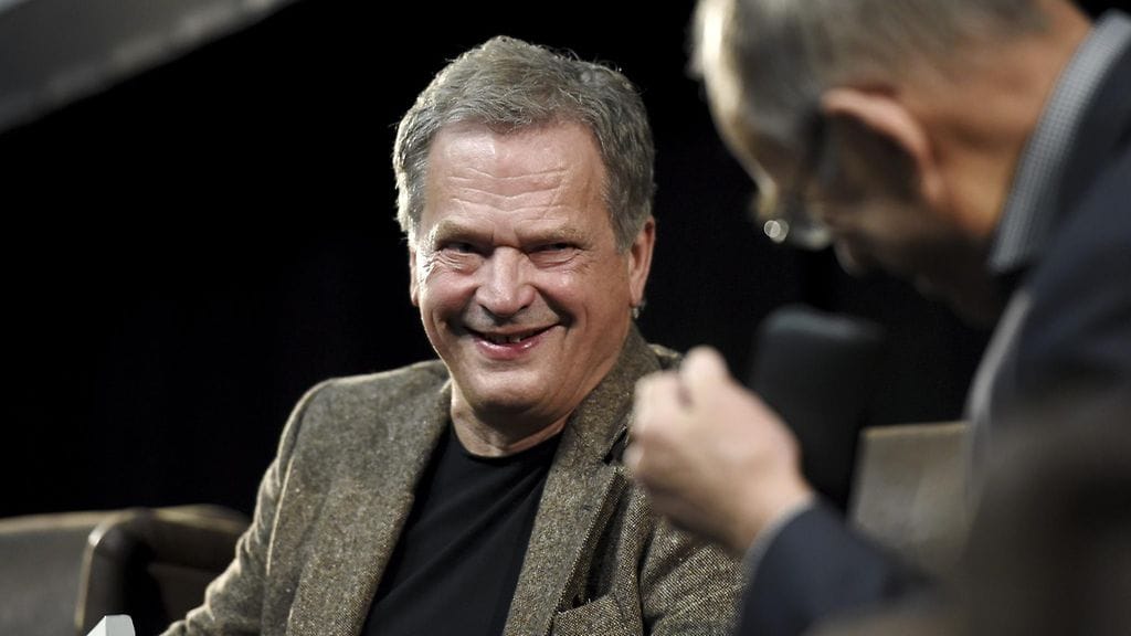 Presidentti Sauli Niinistö pääsee arvovaltaiseen joukkoon Autoliiton kunniajäsenenä.