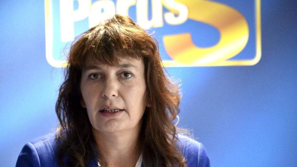 Riikka Slunga-Poutsalo ei näe ongelmaa puolueen sääntömuutosesityksessä.