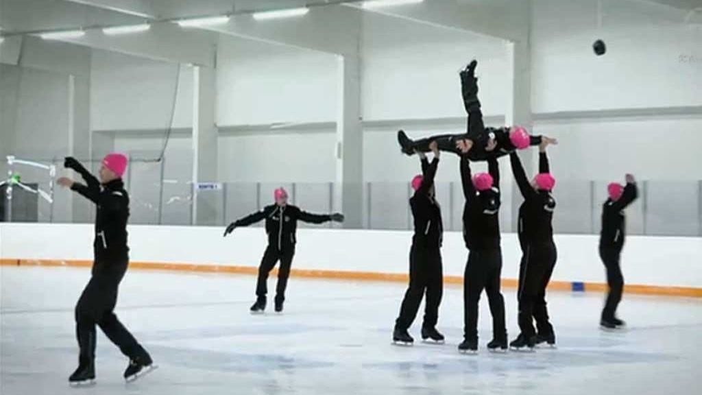 Miesten muodostelmaluistelussa ei aina taivuta kaikkeen, mutta tahdonvoima auttaa eteenpäin.