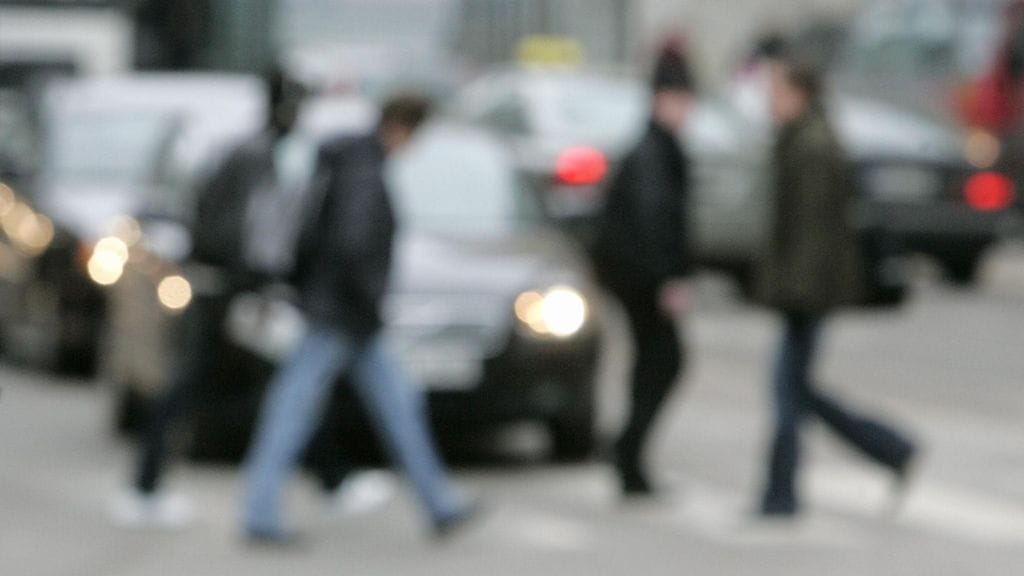 Miten itseohjautuva auto toimii tilanteessa, jossa törmäystä ei voi välttää?