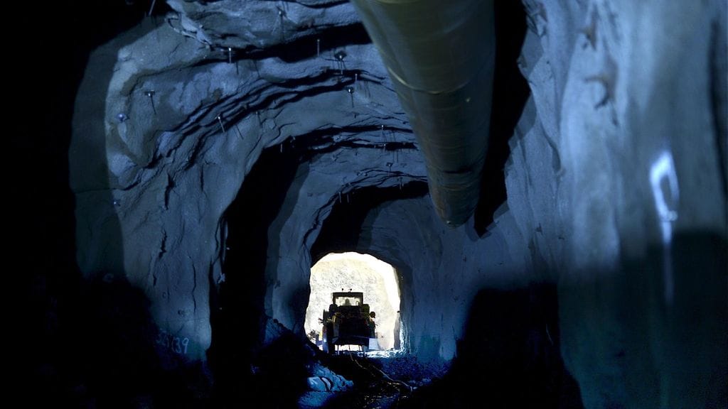 Malmin louhintaa yli 300 metrin syvyyydessä Agnico Eaglen kultakaivoksella Kittilässä 13. maaliskuuta 2015. Agnico Eaglen Kittilän Suurikuusikon kaivos on yksi suurimmista tunnetuista kultaesiintymistä Euroopassa.