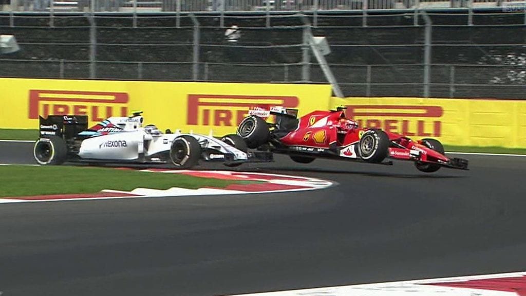 Kimi Räikkönen ja Valtteri Bottas kolaroivat Meksikossa.