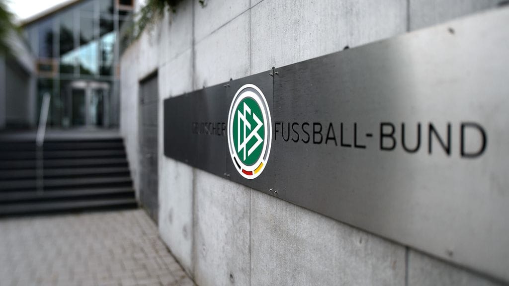Saksan jalkapalloliiton päämaja sijaitsee Frankfurtissa.
