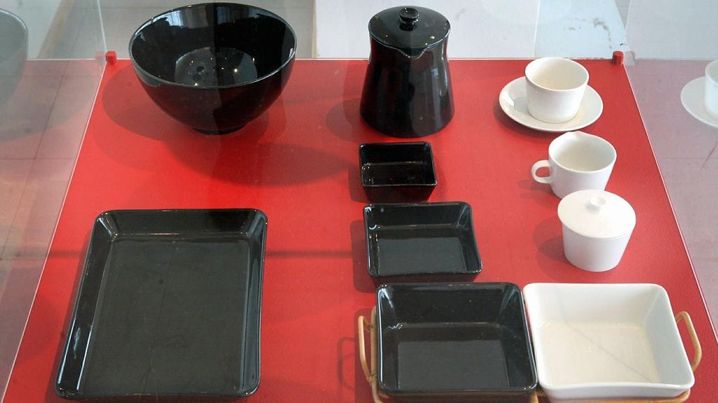 Kaj Franckin suunnittelema Kilta-astiasarja.