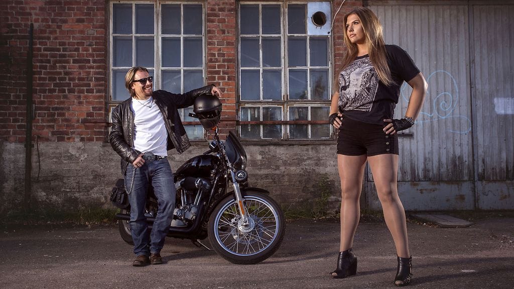 Pitkät Pimut 2016 -kalenteri näyttää, että pituutta ei tarvitse hävetä.