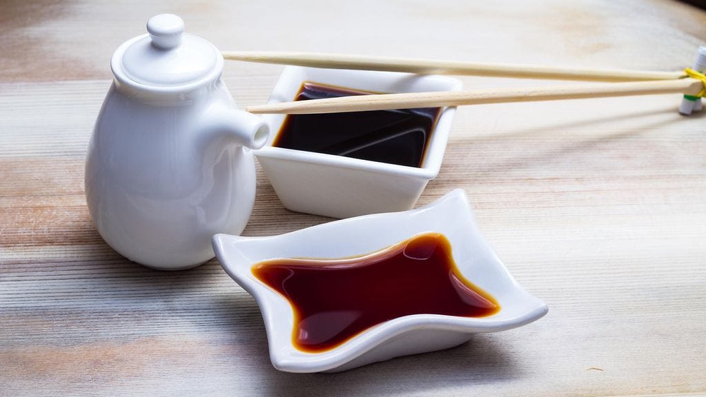 Soijakastiketta on saatavana sekä tummana että vaaleana.