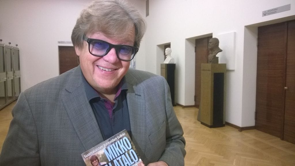 Kyllä tässä on jäähyväisten makua, kertoo suomalaisten tunteiden tulkki Mikko Alatalo kädessään maalaispojan uusi kuuden cd:n juhlakokoelma. 
- Pojan tytär esittää Känkkäränkän tänään konsertissa. Paljon on lauluja Coitus Intistä balladeihin ja siirtomaalauluihin.