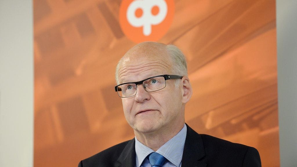 Pääjohtaja Reijo Karhinen OP-ryhmän tulosinfossa pääkonttorilla Helsingissä, 29. huhtikuuta 2015.