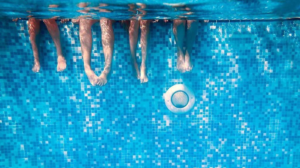 Uimahalleissa on tärkeää noudattaa sääntöjä.