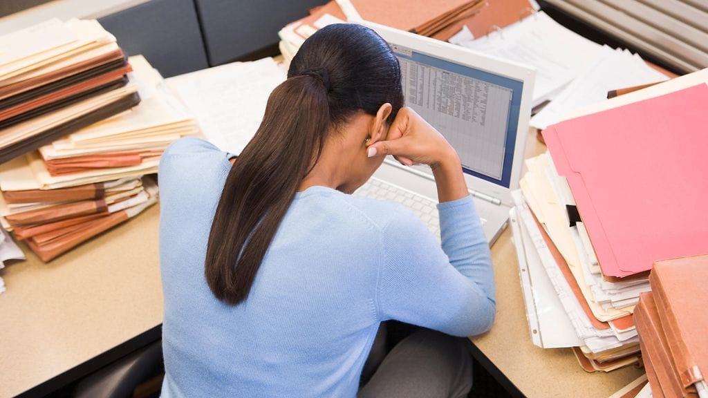 Maanantaisin tehdään paljon ylitöitä.