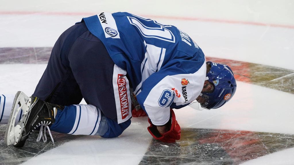 Tommi Huhtalan Ruotsi-ottelu päättyi tuskaan sunnuntaina.