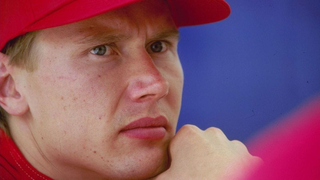 Mika Häkkinen palasi vahvasti rajun onnettomuutensa jälkeen ottaen neljä kolmatta sijaa kaudella 1996.