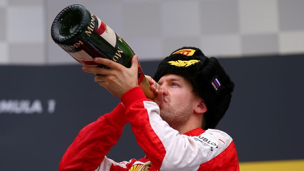 Sebastian Vettel "harjoituksissa" Venäjän kisan jälkeen.