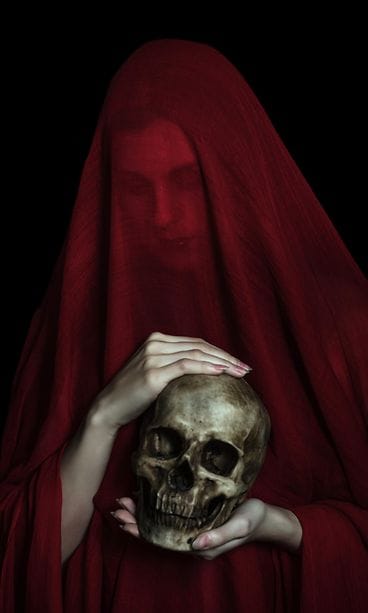 Pelottava nainen (2)