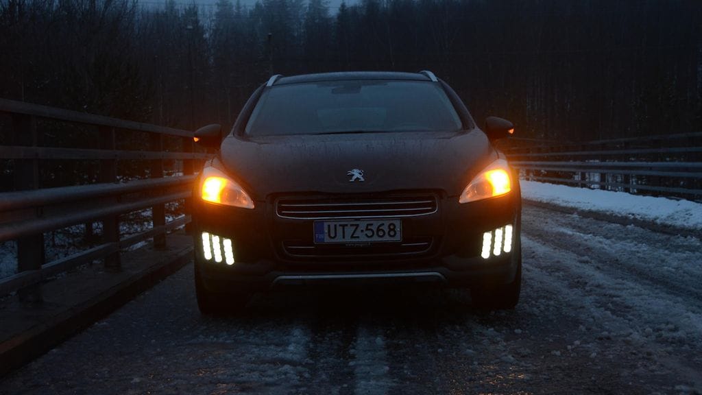 hätävalot ja parkit