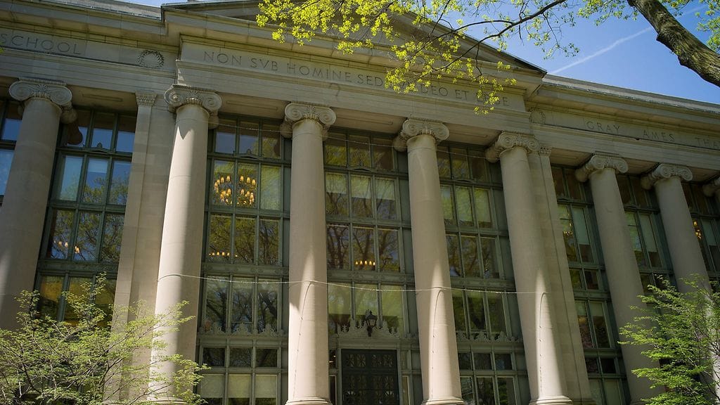 Langdell Hall Harvardin yliopiston kampuksella Cambridgessa.