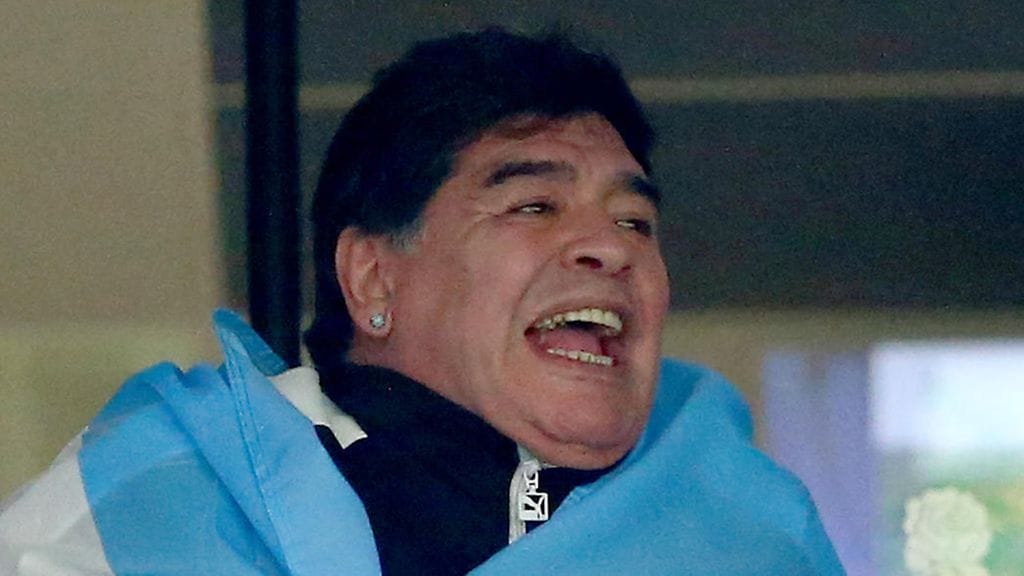 Diego Maradona kannusti maataan rugbyn MM-kisoissa lokakuussa.