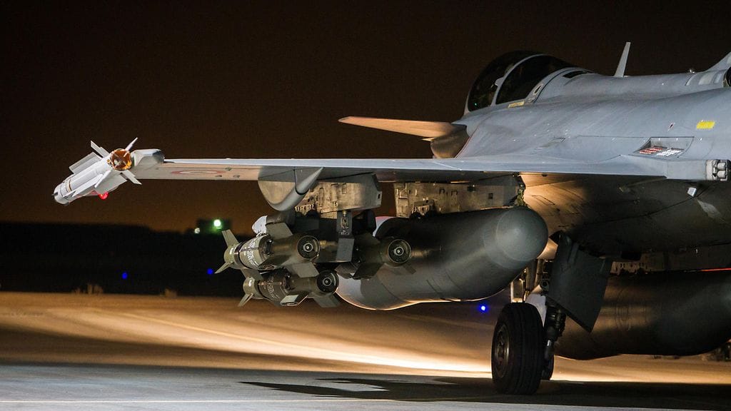 Ranska on iskenyt hävittäjillään Raqqaan viimeksi tänään.