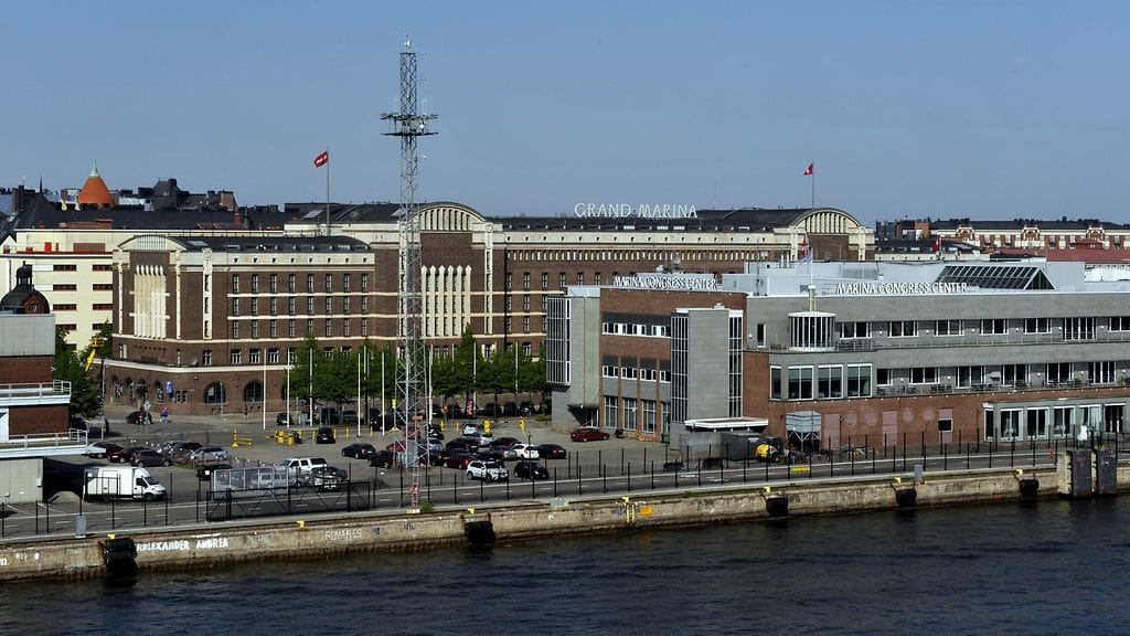 Mies ja nainen jäivät kiinni Katajanokan satamassa, kun he olivat poistumassa maasta.