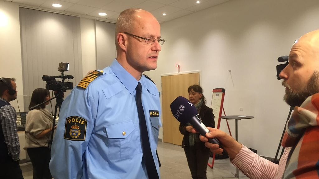 Tukholman alueen poliisijohtaja Mats Löfvingin kuolemaa tutkitaan.