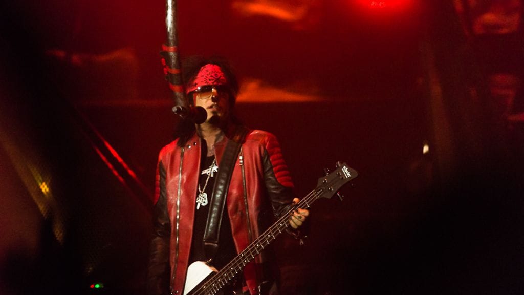 motleycrue-1