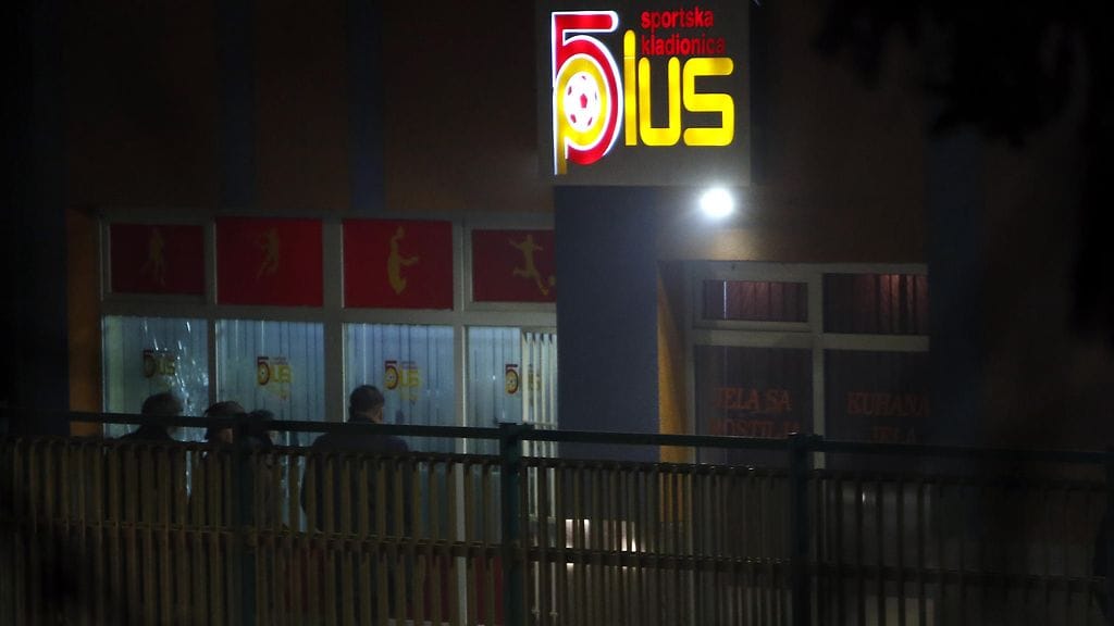 Bosnia-Hertsegovinassa mies ampui kaksi sotilasta ja surmasi myöhemmin itsensä räjäyttämällä keskiviikkona.