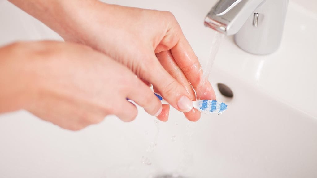 "Kun suun tulehdukset on hoidettu, infektioriski on pienempi", muistuttaa erikoistuva lääkäri Lotta Grönholm.