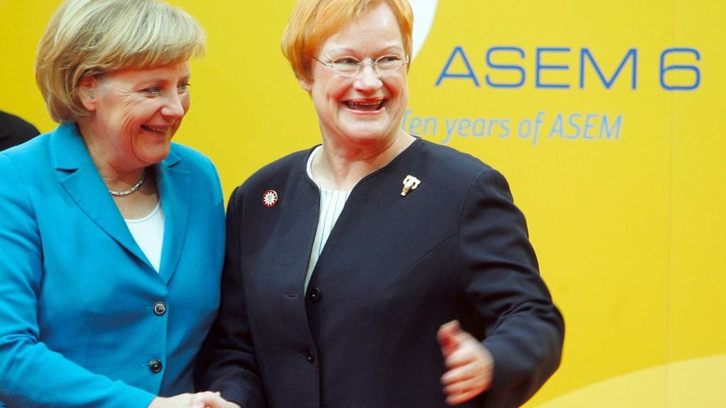 Silloinen tasavallan presidentti Tarja Halonen ja Saksan liittokansleri Angela Merkel Asem-huippukokouksessa Helsingissä syyskuussa 2006.