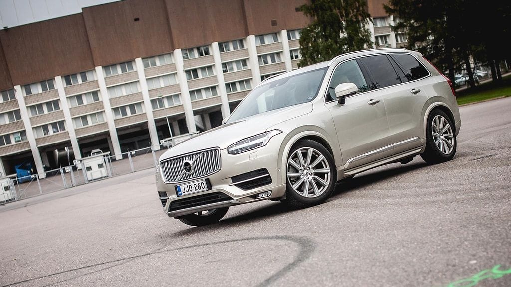 Volco XC90 edestä