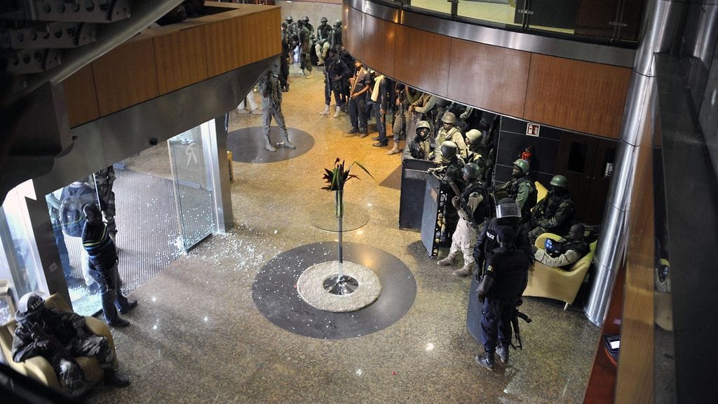 Terroristit hyökkäsivät hotelliin viime perjantaina.