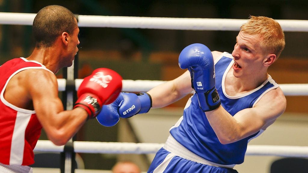 Mikael Perhomaa ja Ranskan Amzile Hassan