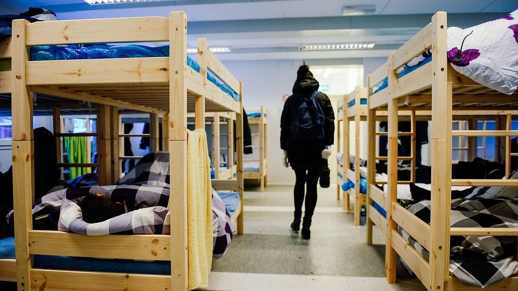 Poliisin ja sisäministerin tilannekatsauksen mukaan häiriöihin ja suoranaisiin väkivallantekoihin ovat syyllistyneet yhtä lailla turvapaikanhakijat kuin kantaväestöön kuuluvat.  Kuvituskuva.