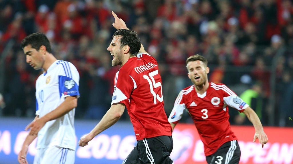 Mergim Mavraj tuuletti Albanian maalia Armenia-pelissä.