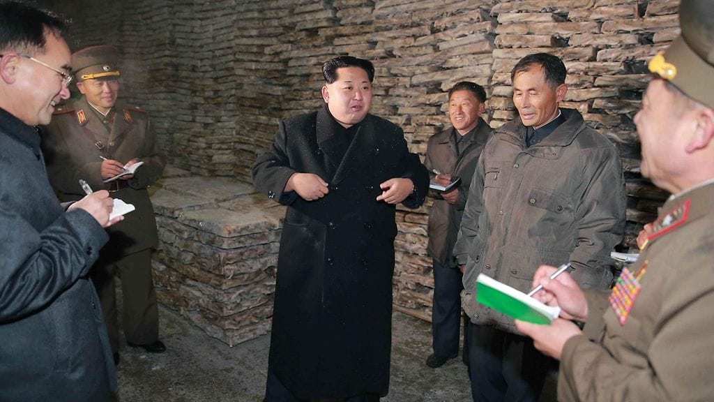 Pohjois-Korean johtaja Kim Jong-un seurasi testejä henkilökohtaisesti. Kuva on arkistokuva.