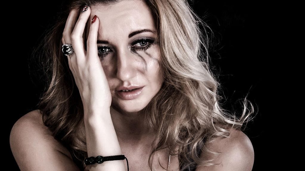 Sinäkin olet saattanut kokea sen: alkoholi nostattaa tunteet pintaan.