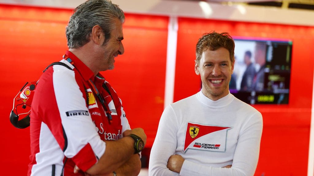 Maurizio Arrivabene ja Sebastian Vettel hymyssä suin Yhdysvaltain gp:ssä lokakuussa.