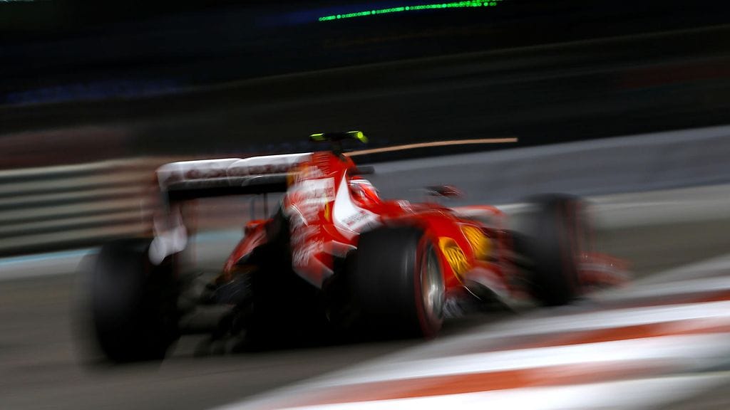 Kimi Räikkönen vauhdissa Yas Marinan radalla.