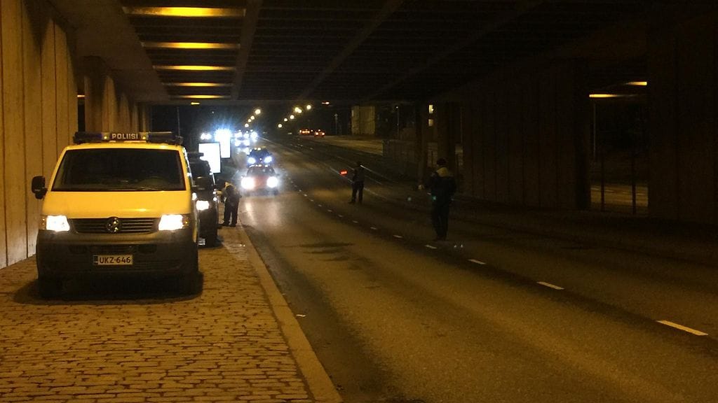 Lauantain ja sunnuntain välisenä yönä sakotettiin Helsingissä 15 Uber-kuljettajaa.