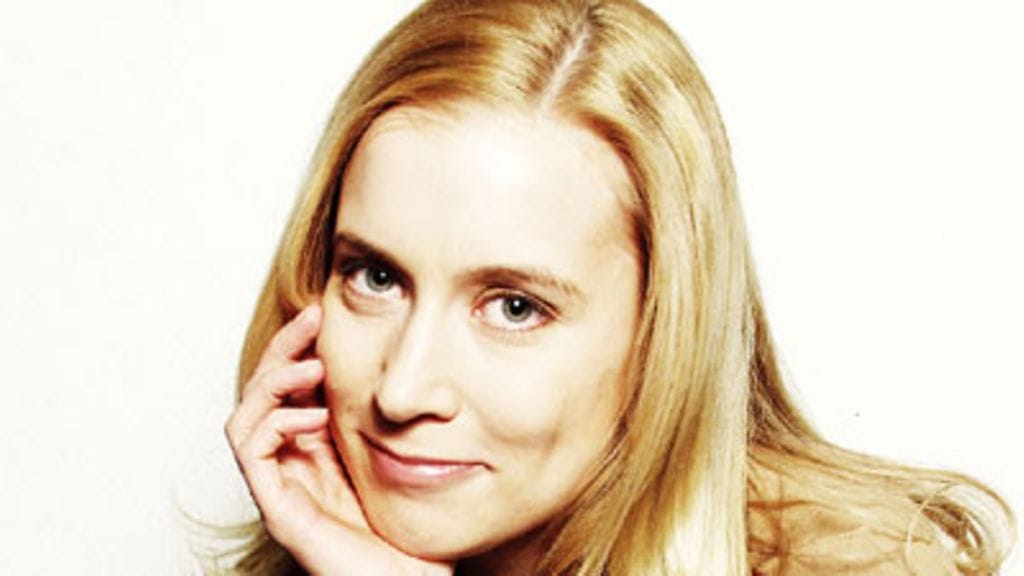 Camilla Mustavaara (Noora Lähteenmäki)