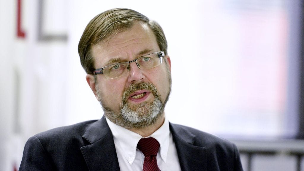 Kuntaliiton varatoimitusjohtaja Timo Kietäväinen vaihtaa työpaikkaa.