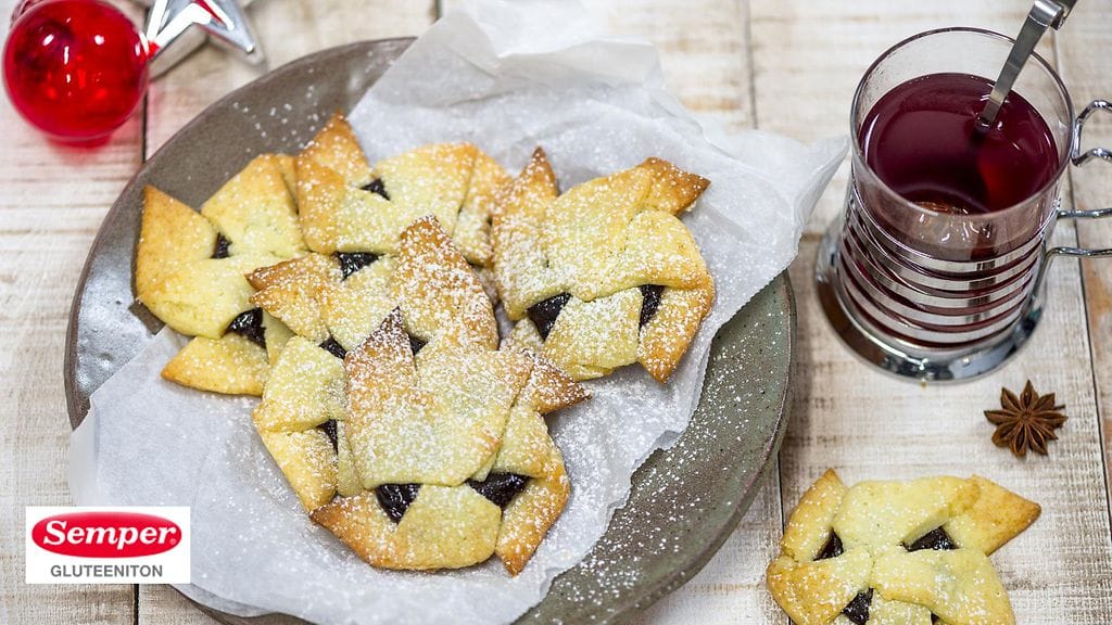 Gluteenittomat joulutortut maistuvat jo hyvissä ajoin ennen aattoa. Ne on helppo valmistaa ja maistuvat koko perheelle. Resepti ja kuva: Hellapoliisi.