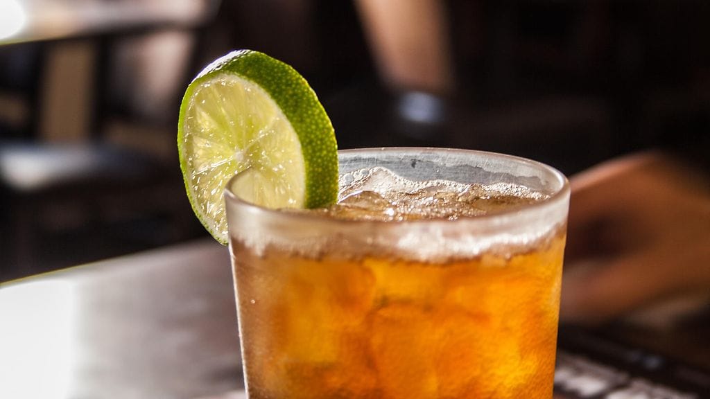 Sokerisista miksereistä kertyy helposti kaloreita.